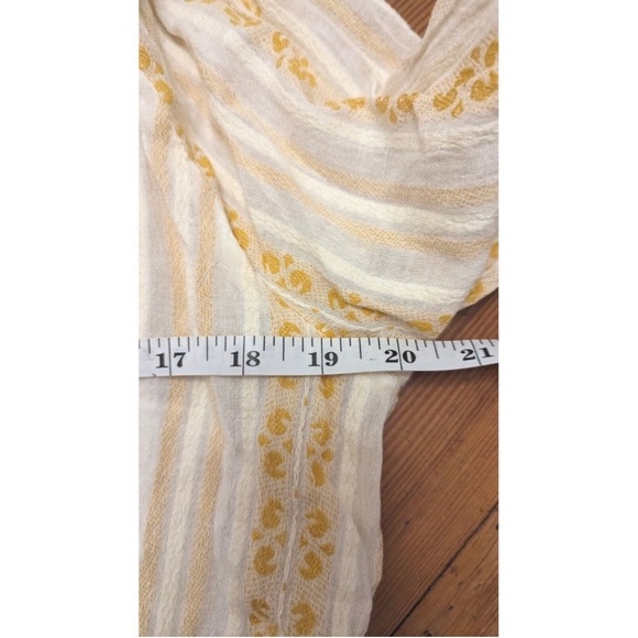 Velvet by Graham and Spencer 100% cotton top. - Picture 5 of 6